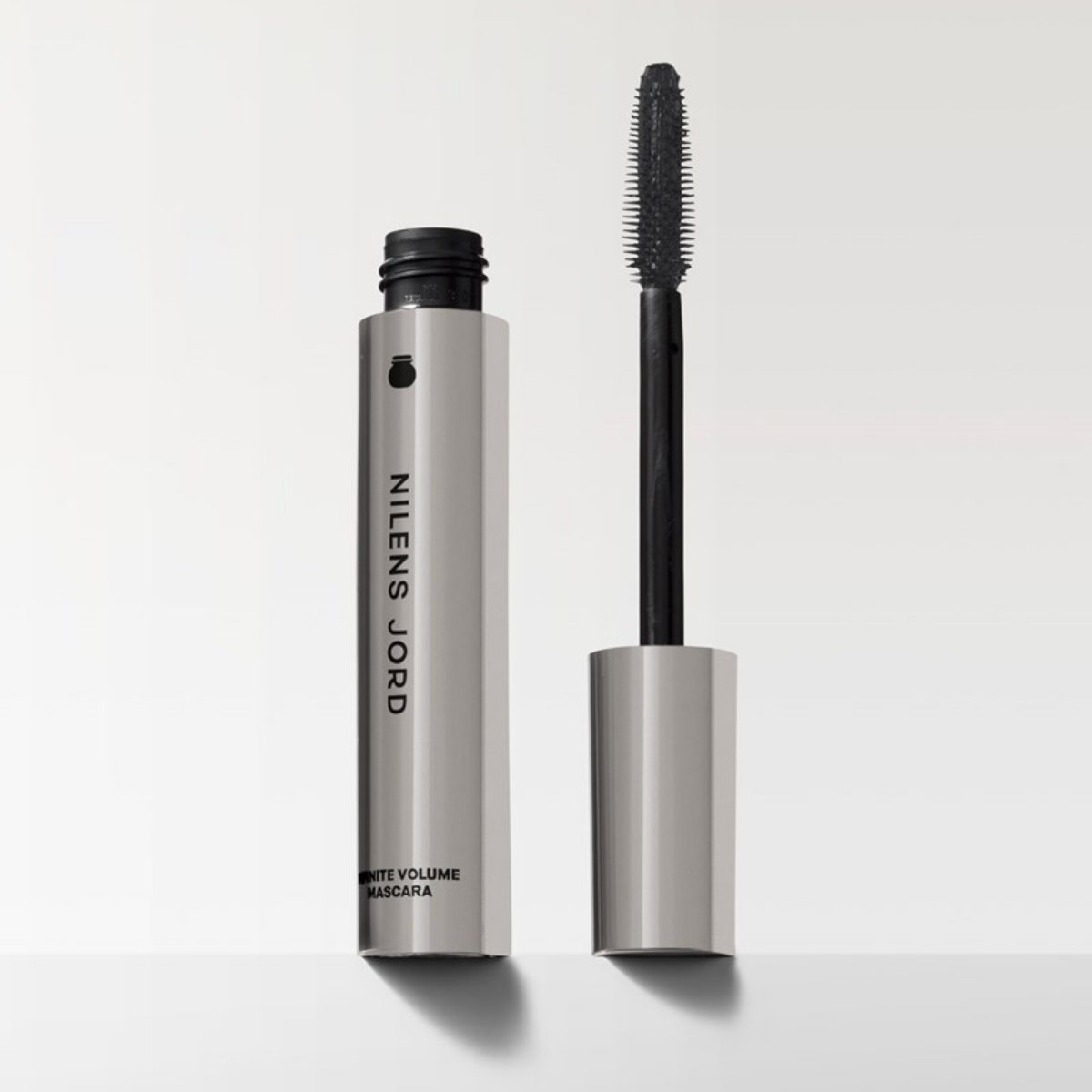 Infinite Volume Mascara Black