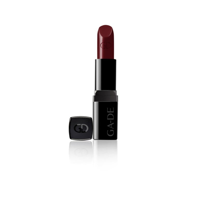 The True Colour Satin Lipstick 186 Red Berry